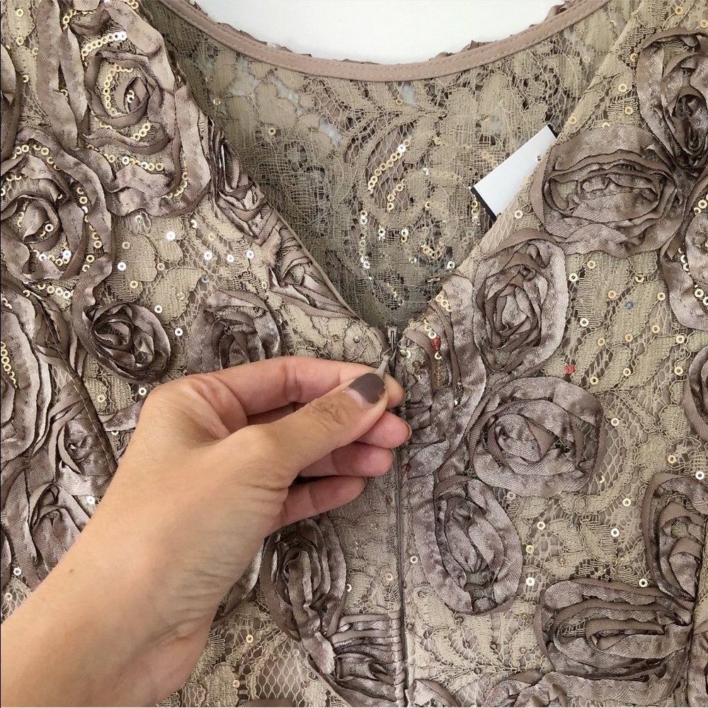 Alex Evenings beige formal gown size 8 - Picture 7 of 9